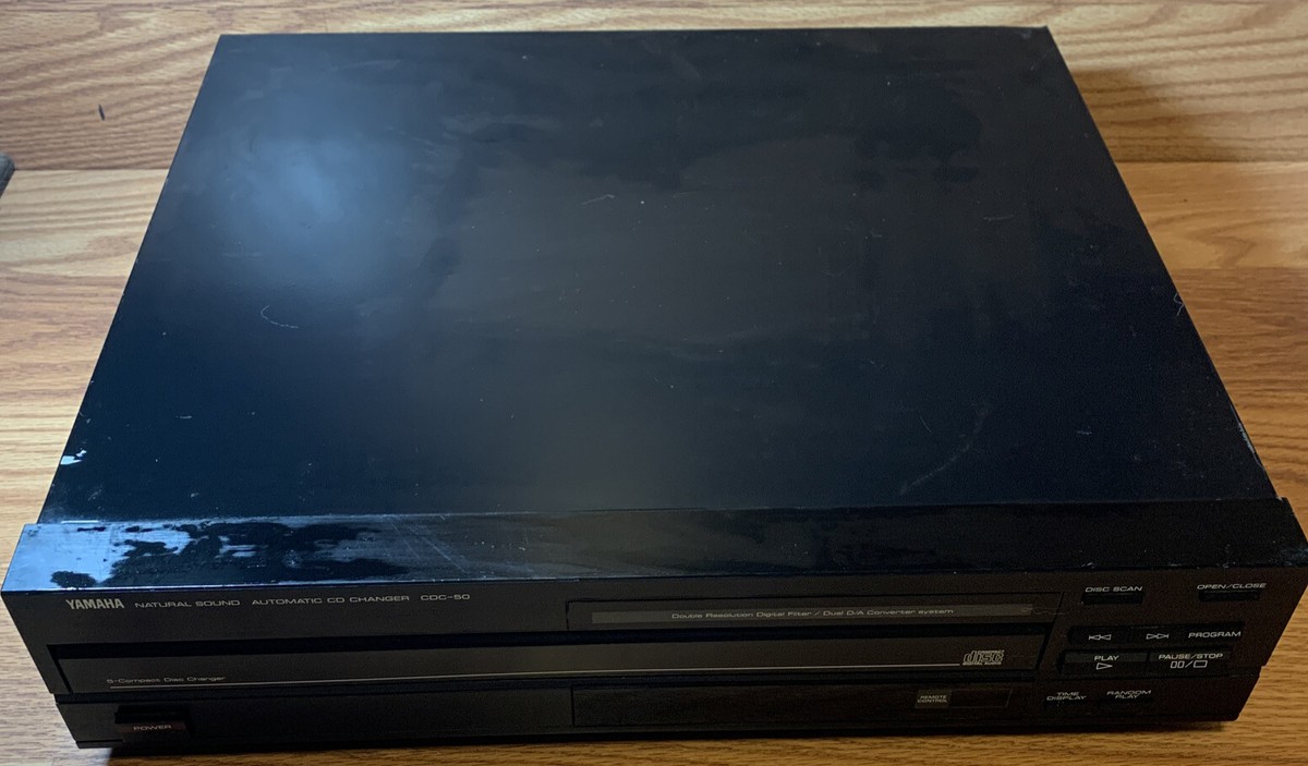 Yamaha CDC-50 Natural Sound Automatic CD Changer 120Volts 10Watts
