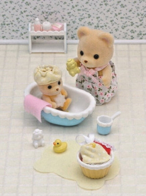 Calico Critters Sylvanian Families - Baby Bath Time - 2 Posable Bear Figures