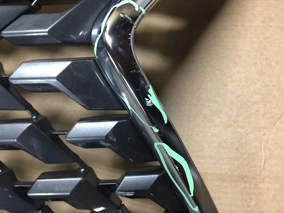 Lexus GX460 GX 2020 2021 2022 parrilla del radiador delantero OEM USADO P/N 53101-60G30 Foto 2 de 4