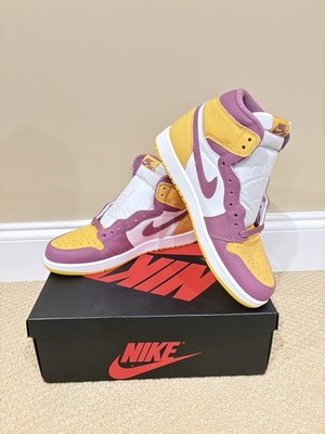 Air Jordan 1 Retro High OG University Gold/Light Bordeaux