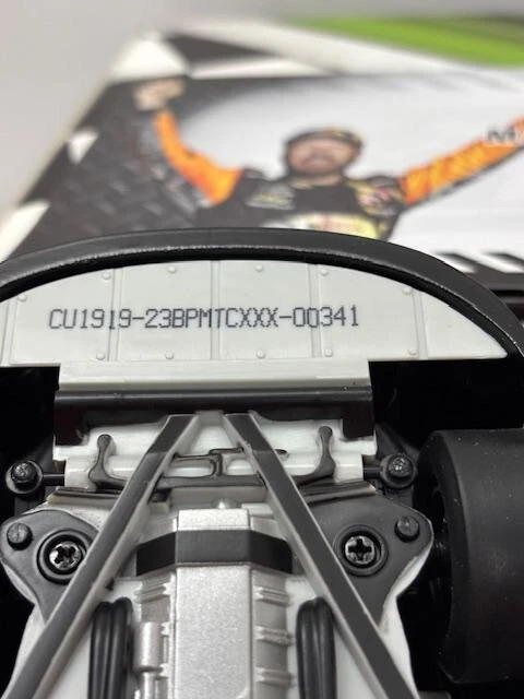 SIGNED 2019 MARTIN TRUEX #19 LAS VEGAS WIN BASS PRO SHOPS 1/24 AUTOGRAPHED - Image 4 of 4