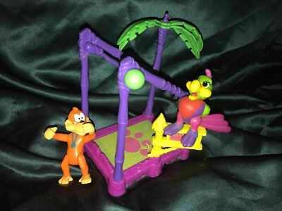 Littlest Pet Shop SWINGIN' WITH SQUEAKS Plastic Figure Playlet Toy by Tonka