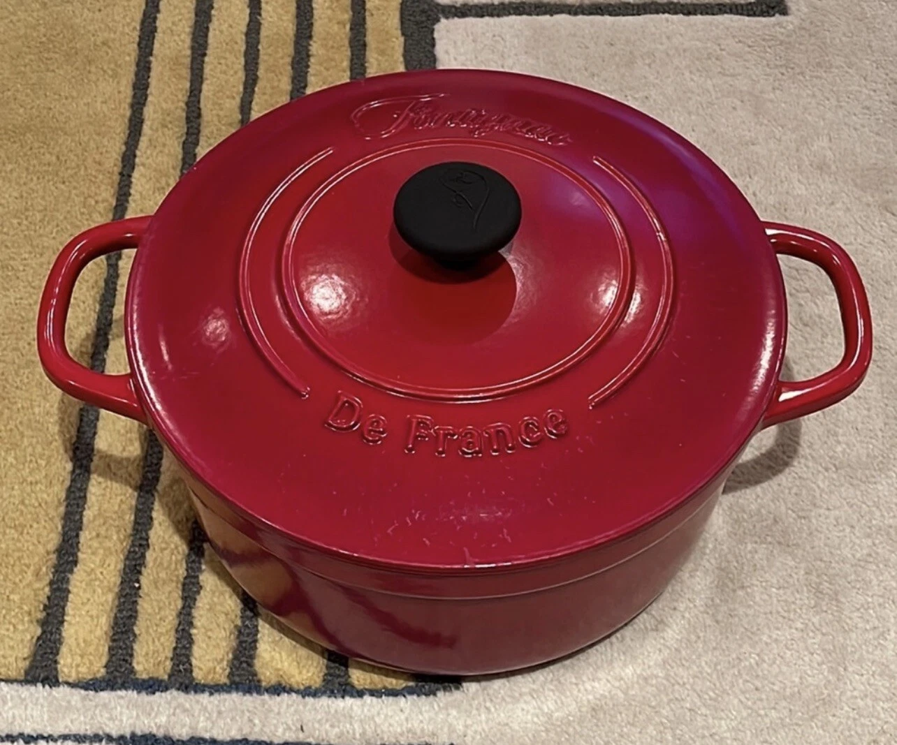 Fontignac 5.5-quart Qt Cast Iron Dutch Oven Red France
