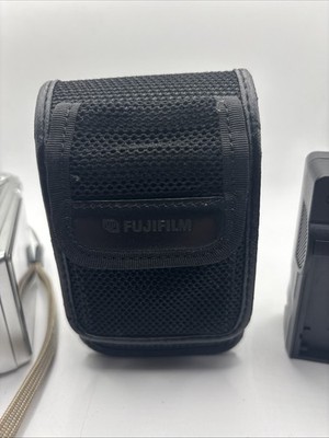 Fujifilm FinePix F Series F650 6.0MP Digital Camera - Silver for