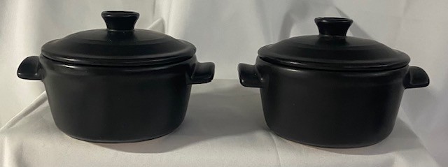 Emile Henry Mini-Cocotte 2er-Set aus Steinzeug schwarz matt Ø 10 cm 0,25 l.