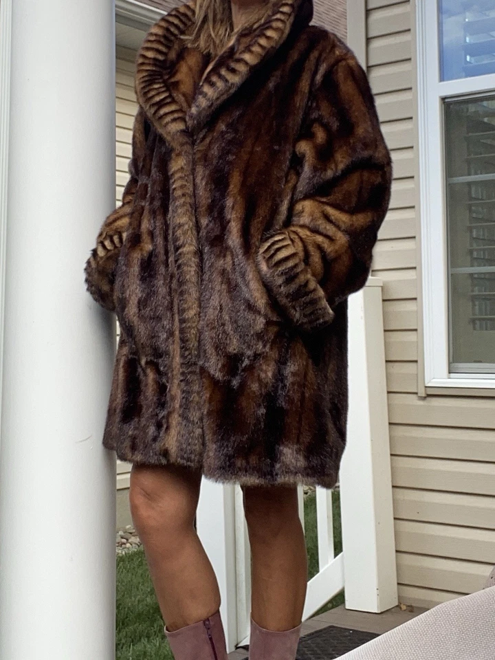 Abrigo de piel de visón vegano vintage talla grande 1XL Dennis Basso dinero antiguo silencioso lujo Foto 2 de 4