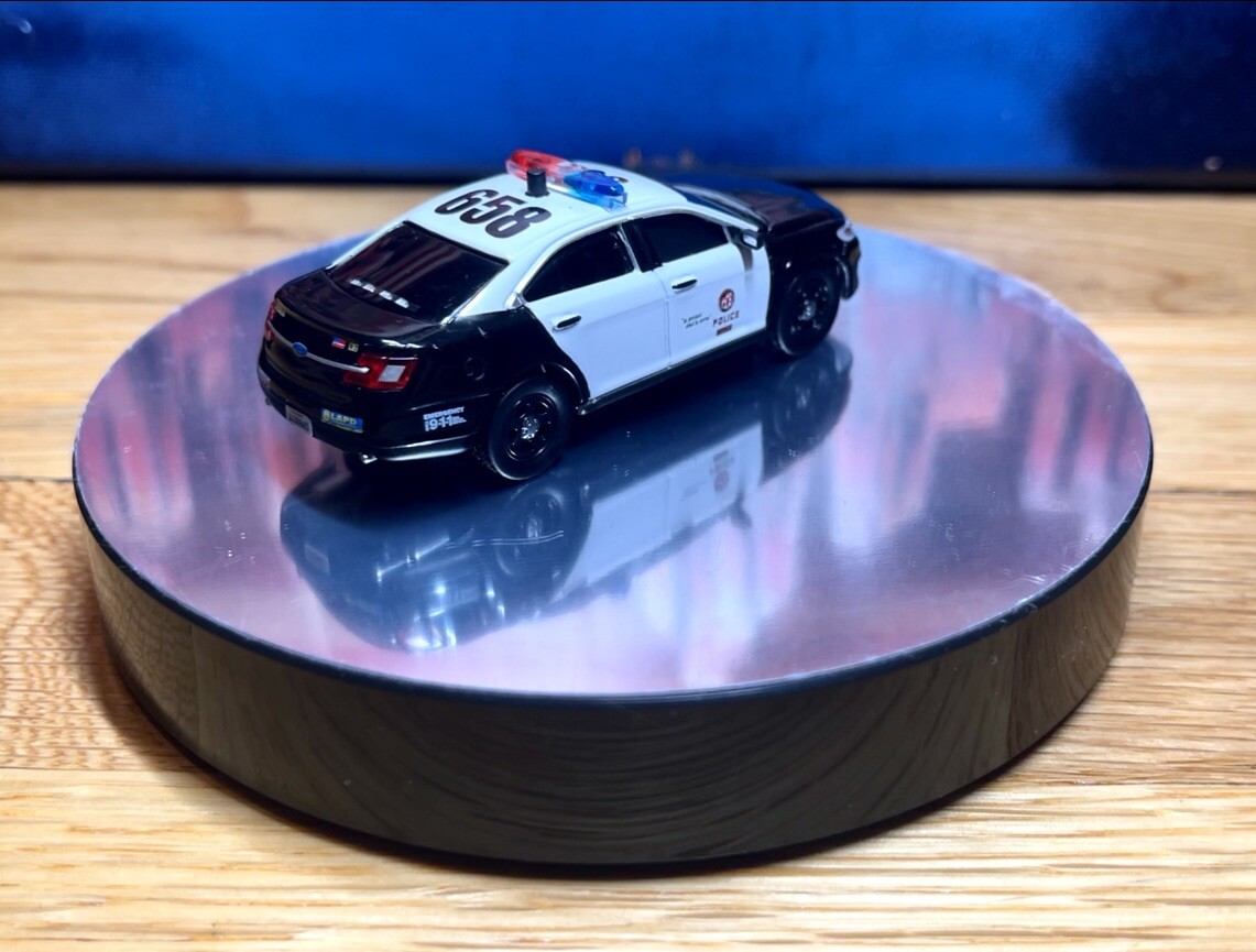 Greenlight 1/64 Custom 2020 LAPD Ford Taurus Black & White with