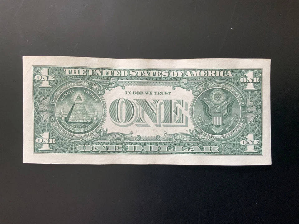 2017A $1 DOLLAR BILL I19831852A Serial number with 2 years 1983 and 1852 - Image 2 of 4