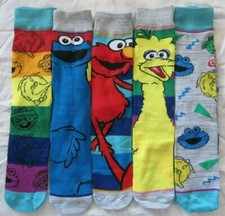 SESAME STREET Men's 8-12 Crew Socks 5 Pair Red Yellow Blue Green Multi Rainbow