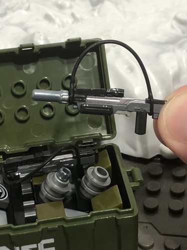 Halo ONI 2x MA5C AR In UNSC Printed Utility Case Build Mega Construx Compatible - Picture 8 of 9