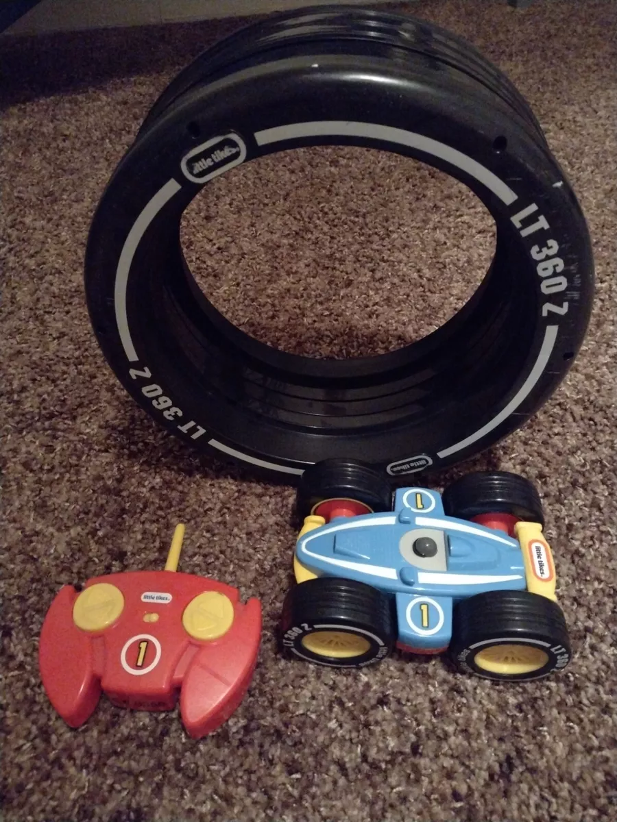 Little Tikes LT 360 Z Tire Twister RC Remote Control Car Tire Wheel Red Blue Toy