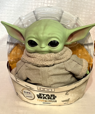 Toy of the Year Award 2021 Star Wars Grogu Disney The Mandalorian