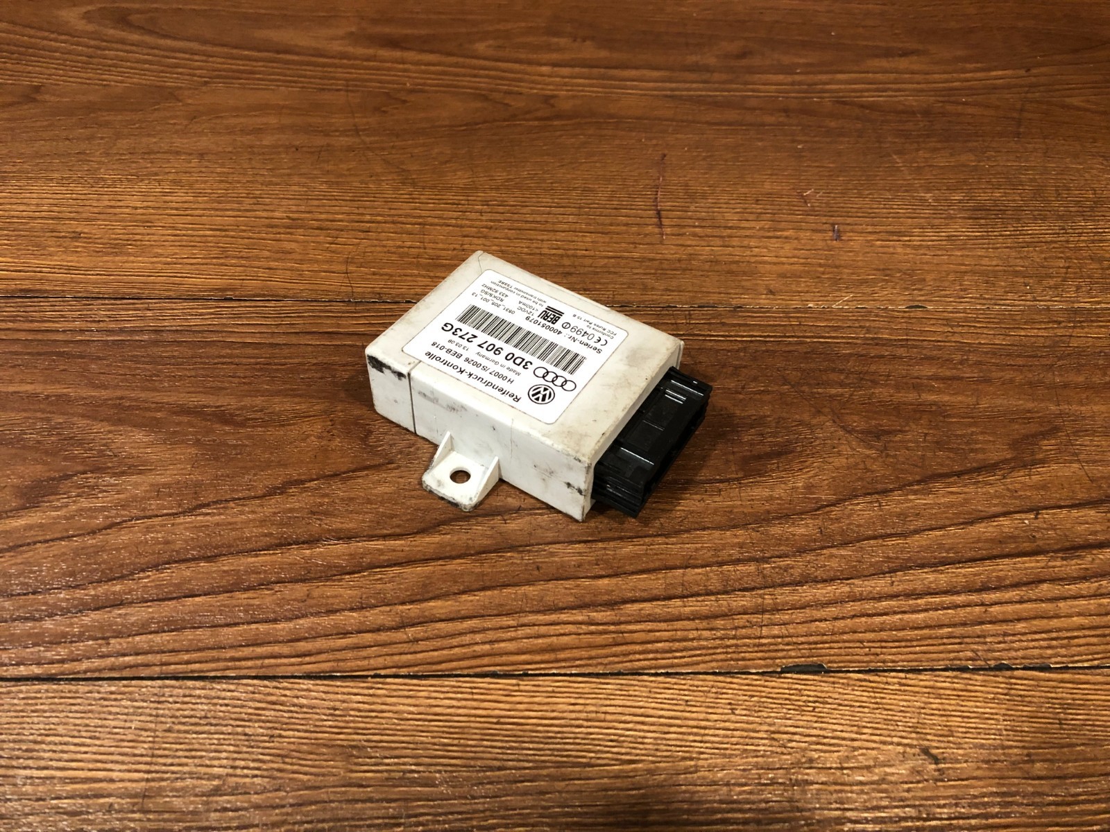 2004-2006 VW PHAETON TPMS TIRE PRESSURE MONITOR SENSOR CONTROL MODULE UNIT OEM
