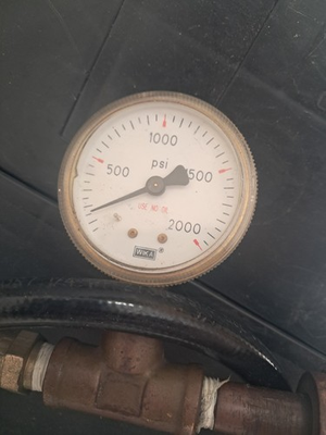#ad WIKA PRESSURE GAUGE 2.5quot; DIAMETER 0 2000PSI With Hose And Connector $150.00