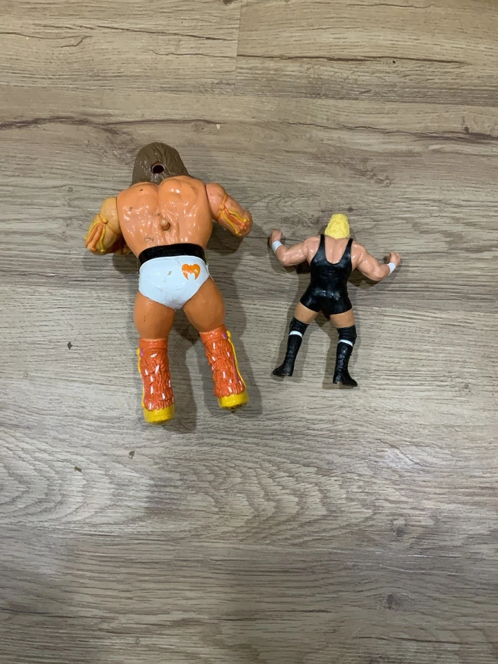 Figura pistola de agua bomba de agua WWF Ultimate Warrior 1990 juguete roto y galoob Foto 4 de 4