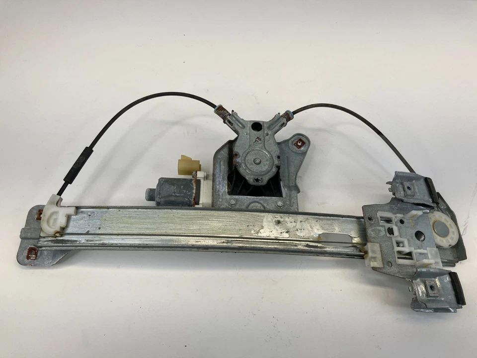 2008-2015 Cadillac CTS Regulador de Janela de Energia Porta Lateral Esquerda Traseira com Motor OEM - Imagem 2 de 4