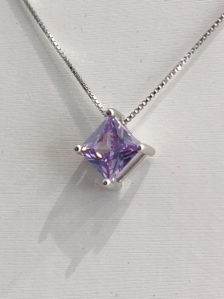 Collana punto luce in argento 925 con zircone A++++ taglio quadrato  LILLA - Immagine 3 di 4