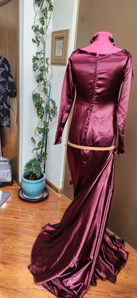 Medieval Women's Dress (handmade) size Small. Includes Head Band and Belt - Image 2 of 4