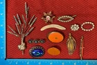 VINTAGE LOT OF 11 COSTUME JEWELRY BROOCH     103C
