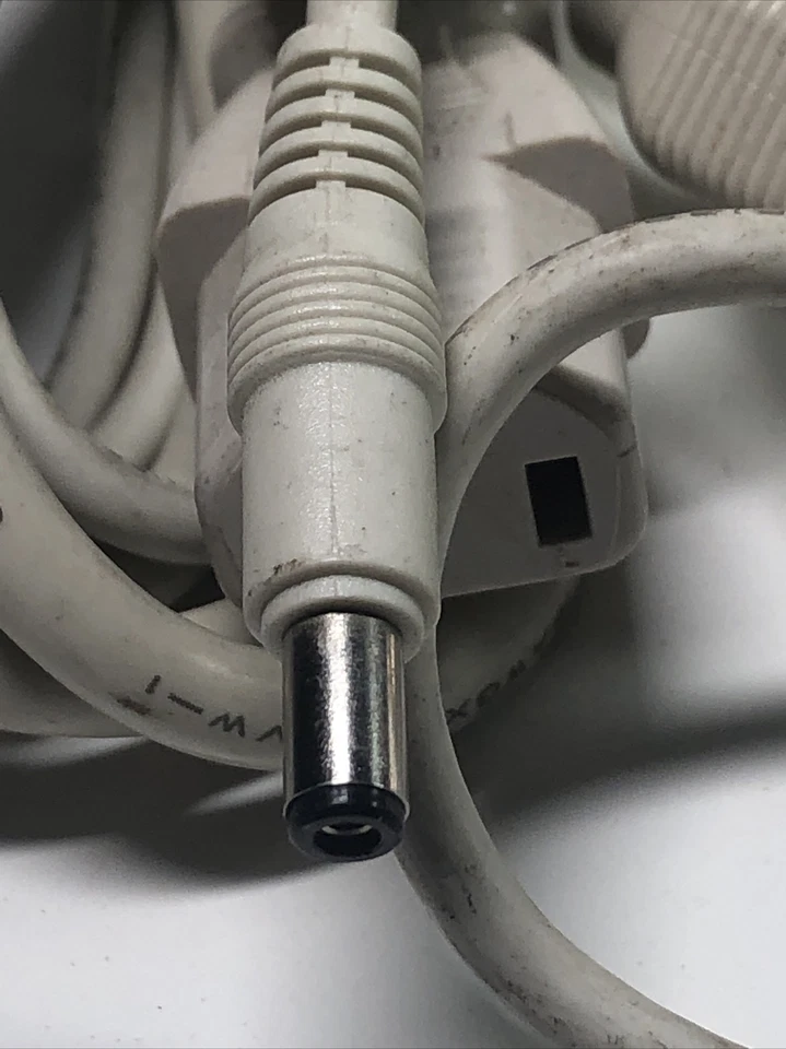 Genuine Gateway 12V /5.8 PSCV700101A - White - Image 3 of 4