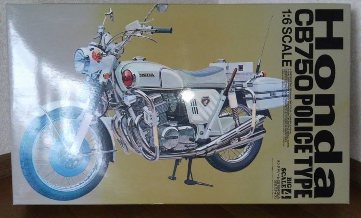 HONDA CB750 POLICE TYPE 1/6スケール Tamiya 1/6 Scale HONDA CB750 POLICE TYPE Big Scale plastic