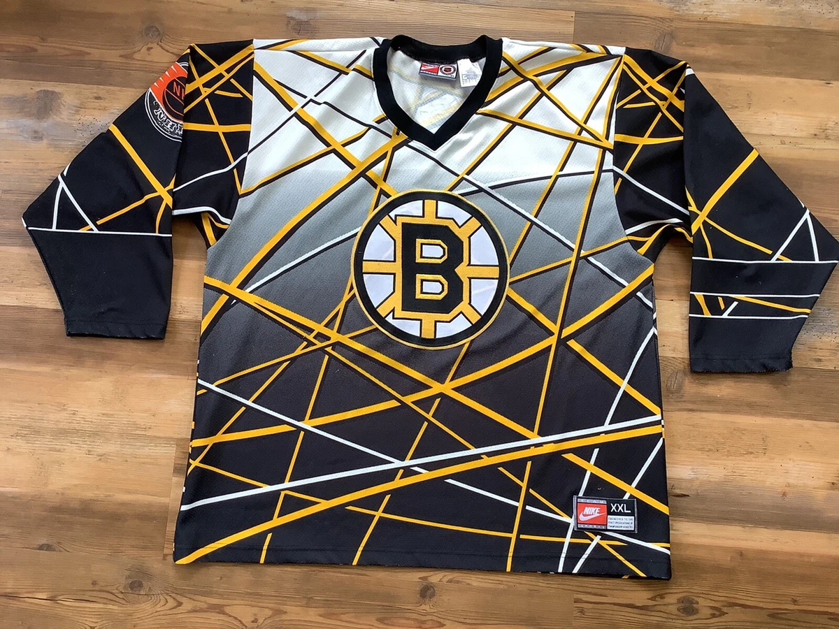 8 pieces of Bruins and other Hockey Clothing (Jackets, Sweaters, Shirt -  clothing & accessories - by owner - apparel