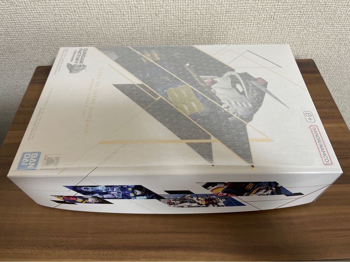 Bandai 1/144 RX-78F00 GUNDAM FACTORY YOKOHAMA GRAN FINALE Dorado Nuevo en Caja Nuevo Sin Abrir