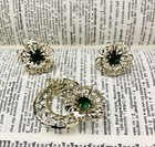 Vintage Gold Filigree Green Rhinestone Jewelry Set Brooch + Screw-On Earrings — photo 3