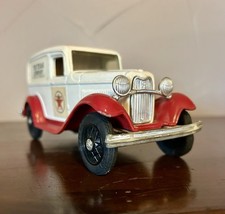 1986 Metal Ertl 1932 Ford Delivery Van 3 in Texaco Collector Series Bank NEW