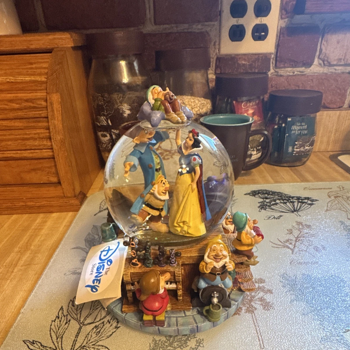 Preços baixos em Caixa de música Branca de Neve da Disney | eBay