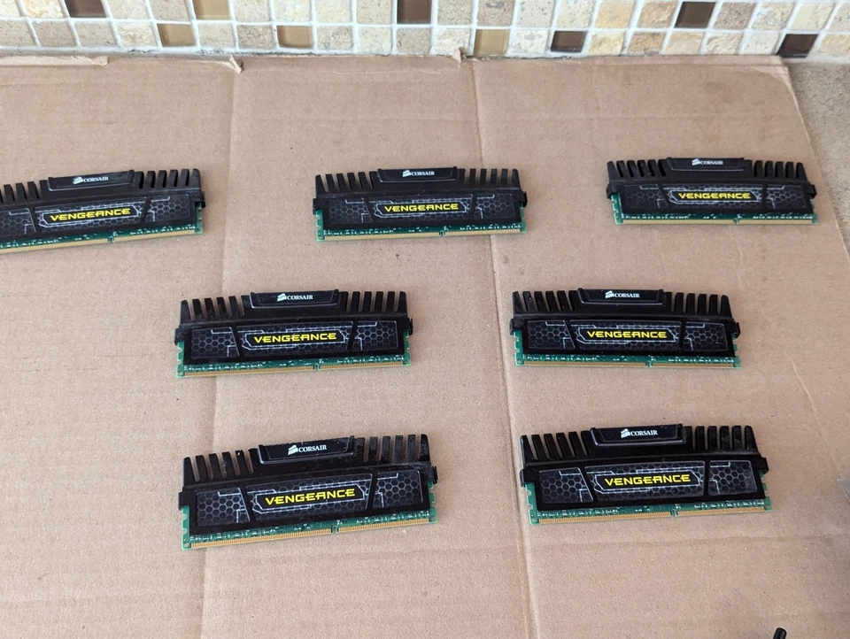 CORSAIR VENGEANCE CMZ64GX3M8A1866C9 8GB 1866MHZ DDR3 MEMORY RAM A3-5(13) - Image 4 of 4