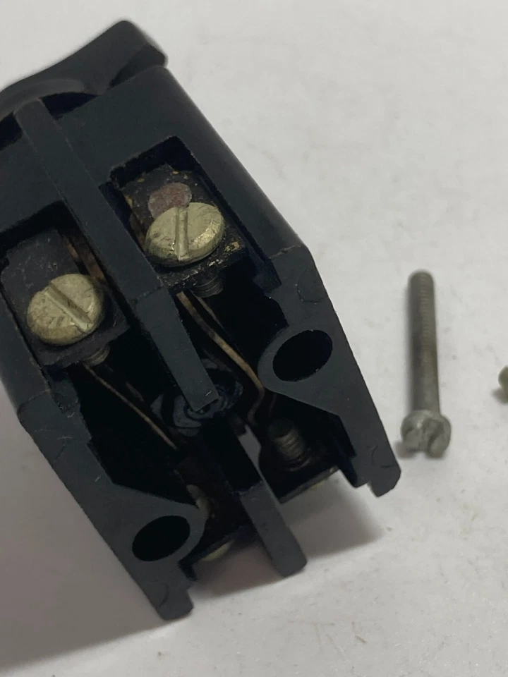 INTERRUPTOR SELECTOR FLECHA HART B-5-A 2 POSICIONES 600V AC 27900 TIPO Foto 4 de 4