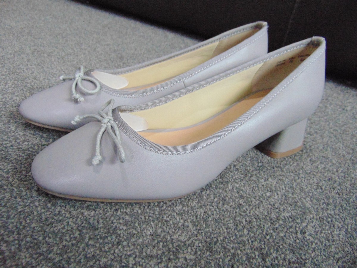 Ladies JD Williams Faux Leather Block Heel Bow Mushroom Court Shoes Size UK  E