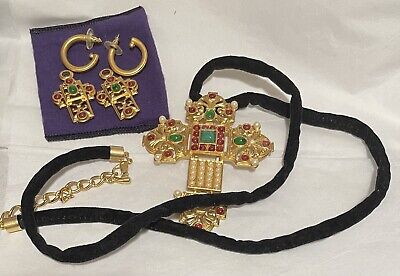 Avon Elizabeth Taylor Katharina Cross Pendant Brooch Pin