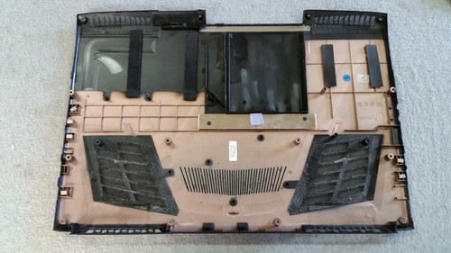 Gigabyte P57Wv6-NE2 Palmrest Trackpad Assembly Grade B w/Bottom Case - Picture 8 of 9