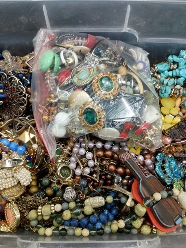 Vintage Now Costume Jewelry Lot Assorted Box 14# Reseller All Wearable No Junk