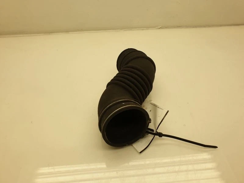 Toyota Tacoma 2008 2,7 L 4 cilindros filtro de aire montaje de tubo resonador  Foto 2 de 4