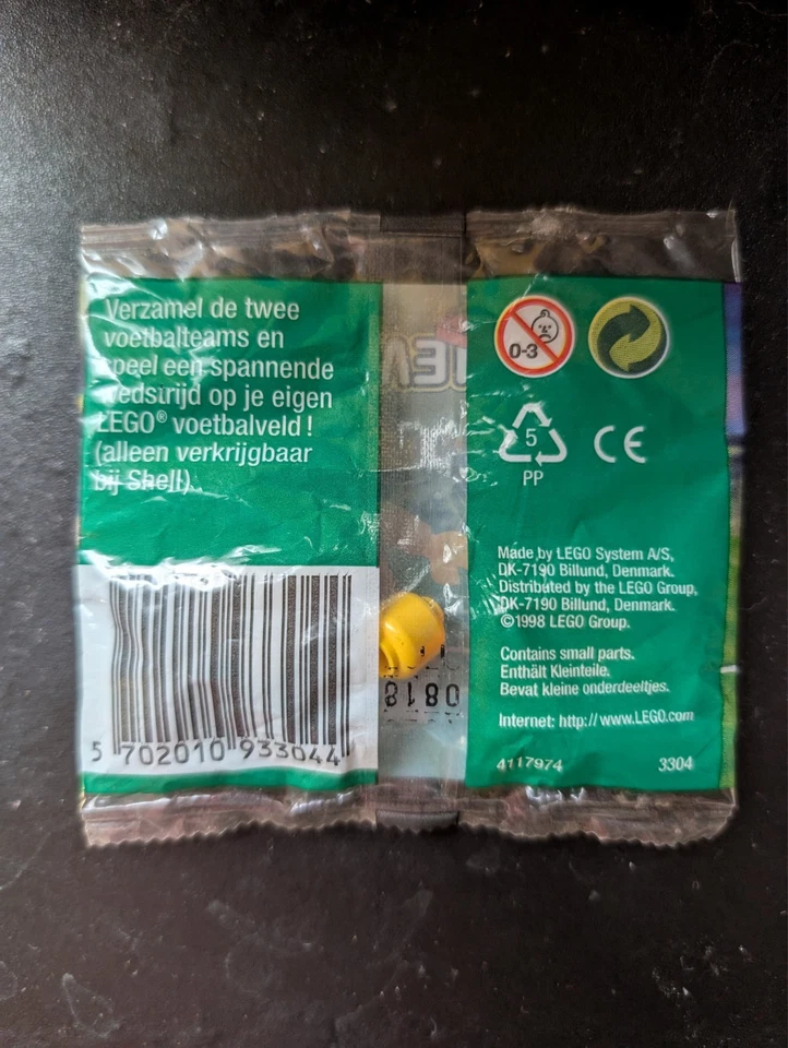 Lego System 3304 Shell Dutch Netherlands Football/Soccer Player NEW SEALED - Image 2 of 2