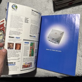 Electronic Gaming Monthly Magazine Issue # 122 RARE Copy SEGA Dreamcast 9.9.1999