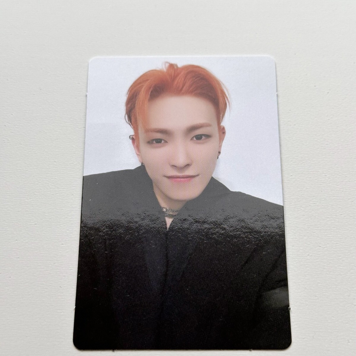 ATEEZ ホンジュン トレカ US hello82 Hongjoong Hug ATEEZ Hongjoong Golden Hour Hello82 Hug Version Photocard