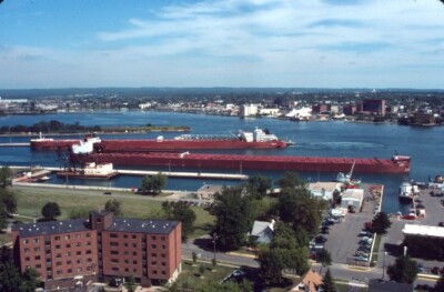 SHIP --- MV JAMES R BARKER (SOO MI) ORIGINAL SLIDE 08-13-98 T22-11