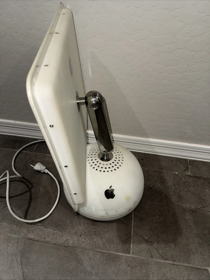 Apple iMac G4 M6498 15” 2003 Swivel Monitor Untested Selling As Is - Image 4 of 4