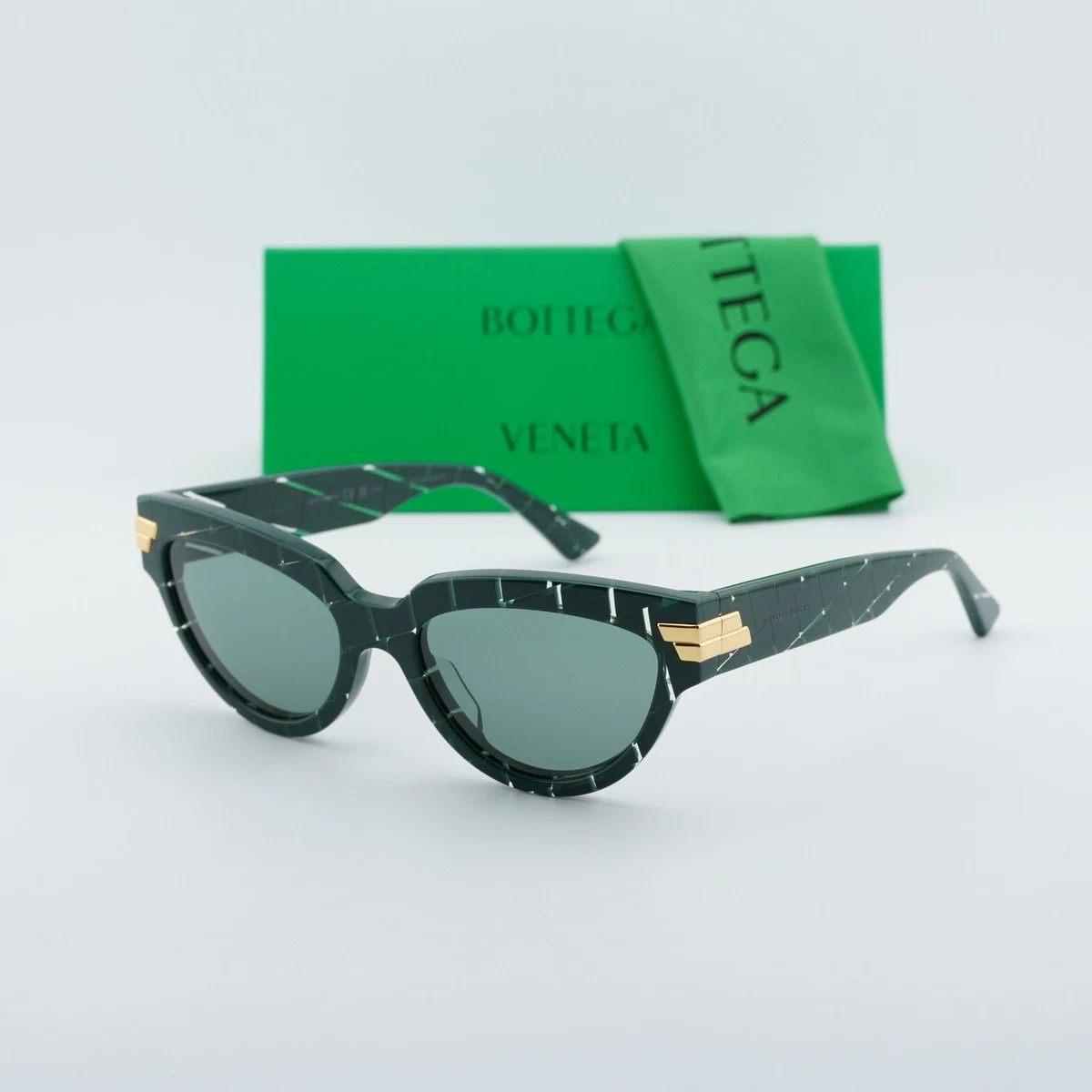Bottega Veneta Cat Eye Plastic Frame Sunglasses for Women for sale