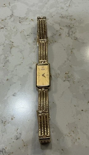 C518 3N0155 1320-5979  Seiko Women’s Gold tone Watch. Untested