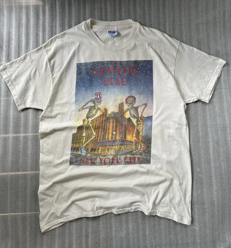 Grateful Dead Radio City Music Hall New York Concert Vintage vintage concert t-shirt, vintage, size XL, single stitch, B+ condition