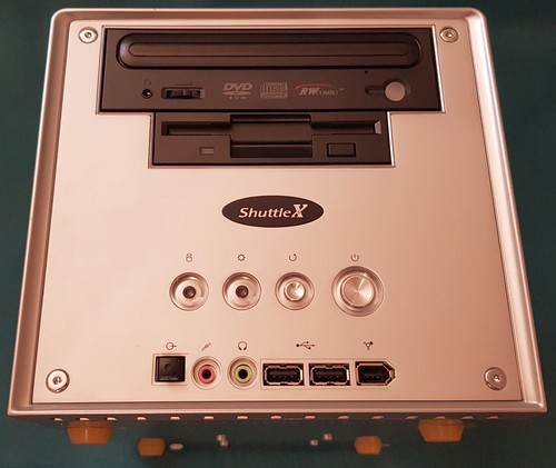 SHUTTLE XPC sn41G2 SILVER XP2500 1G NVIDIA FX5200 DVD+Floppy+KB+Monitor+Mouse - Picture 5 of 23