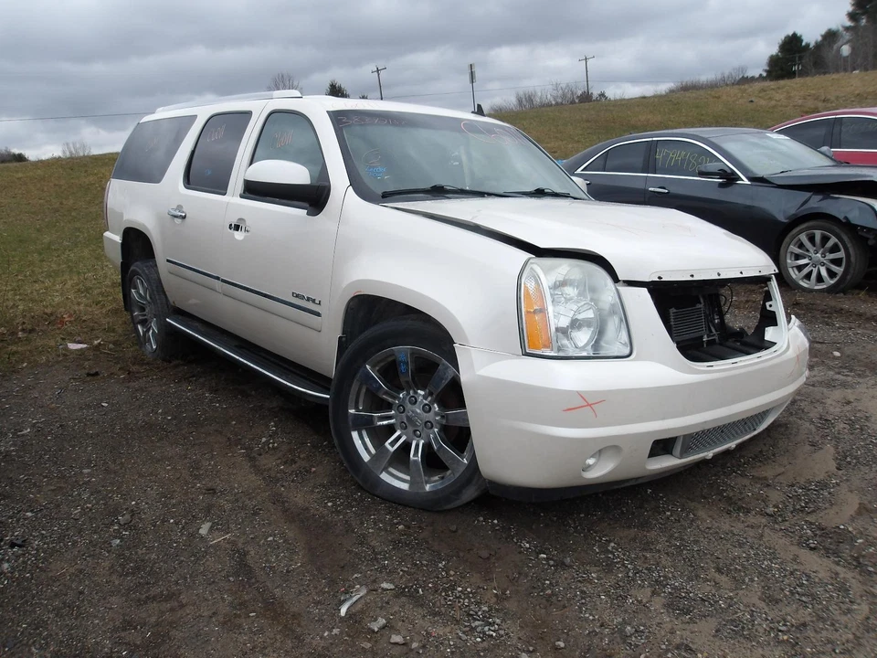 Used Right Sun Visor fits: 2012 Gmc Yukon xl 1500 new style smooth door skin w/i - Image 2 of 4
