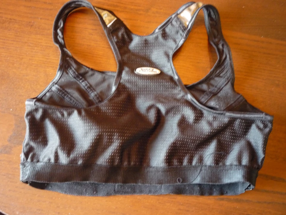 SHOCK ABSORBER- SPORTS- BLACK  Size 36D-NEVER WORN--SIDE HOOKS - Image 2 of 3