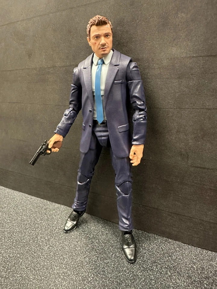 Figura personalizada Hasbro (Mike McLusky) Paramount+ MAYOR OF KINGSTOWN de 6" con pistola Foto 3 de 4