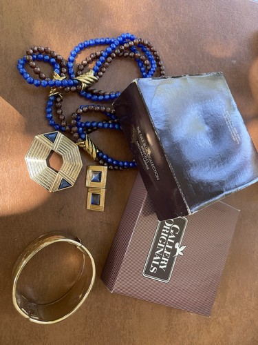 Vintage Gallery Collection Blue Nile Jewelry Set Avon Boxes